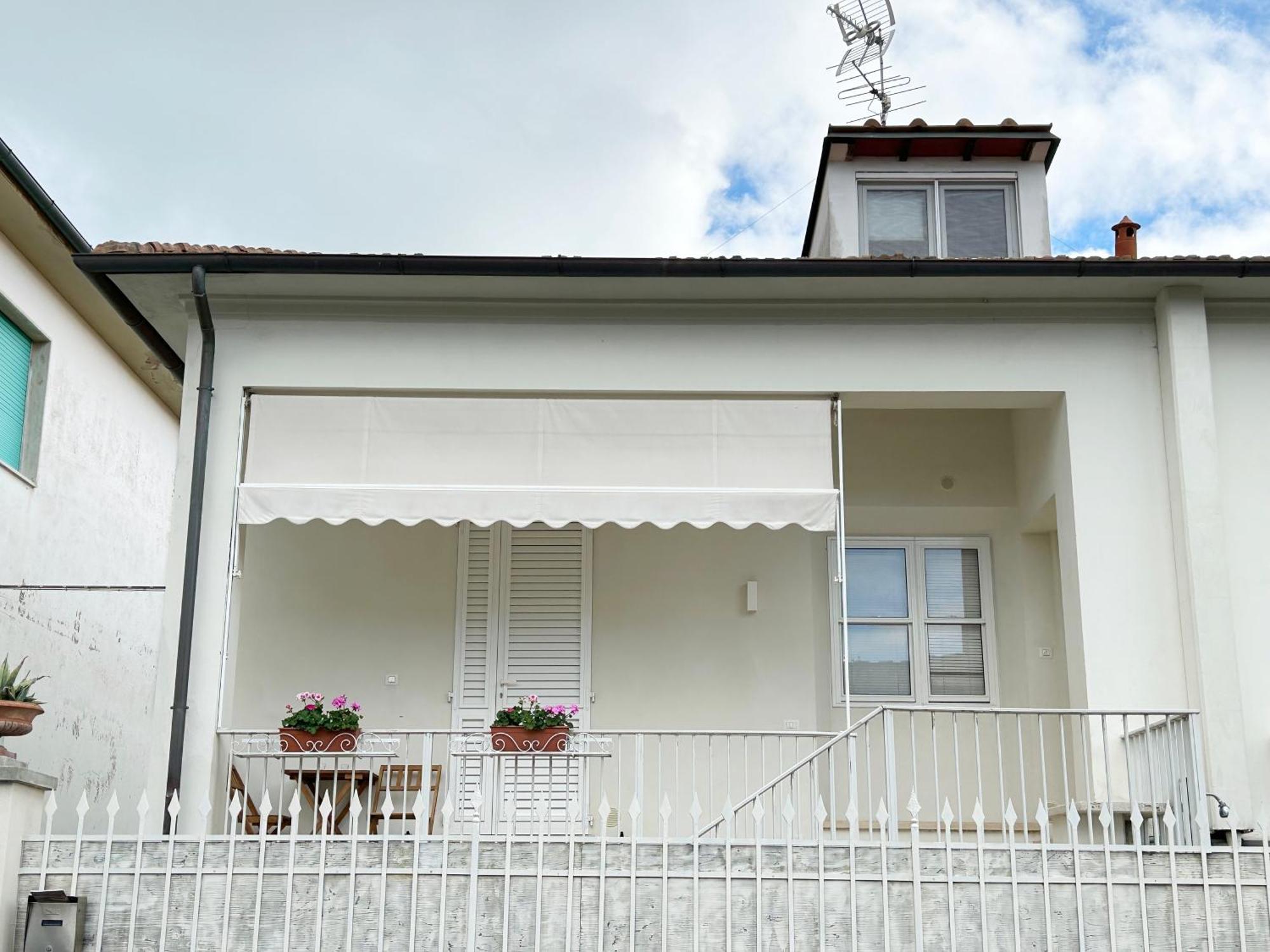 Ferienwohnung La Casa Di Rosi Al Mare Vada Exterior foto